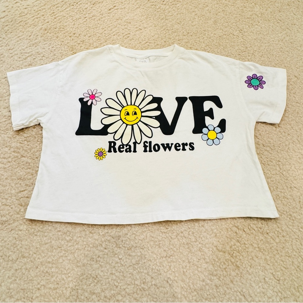 🌻🌸🌺 ZARA cropped flower LOVE shirt size 9
